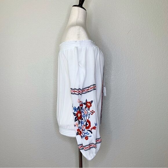 Xhilaration Off Shoulder White Textured Boho Embroidered Top - Picture 6 of 10